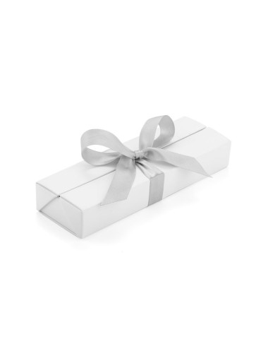 Pudełko prezentowe białe ze srebrną wstążką [19615-00]
