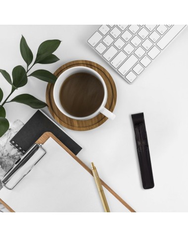 Skórzane, czarne etui z zaokrąglonymi bokami [E00136]