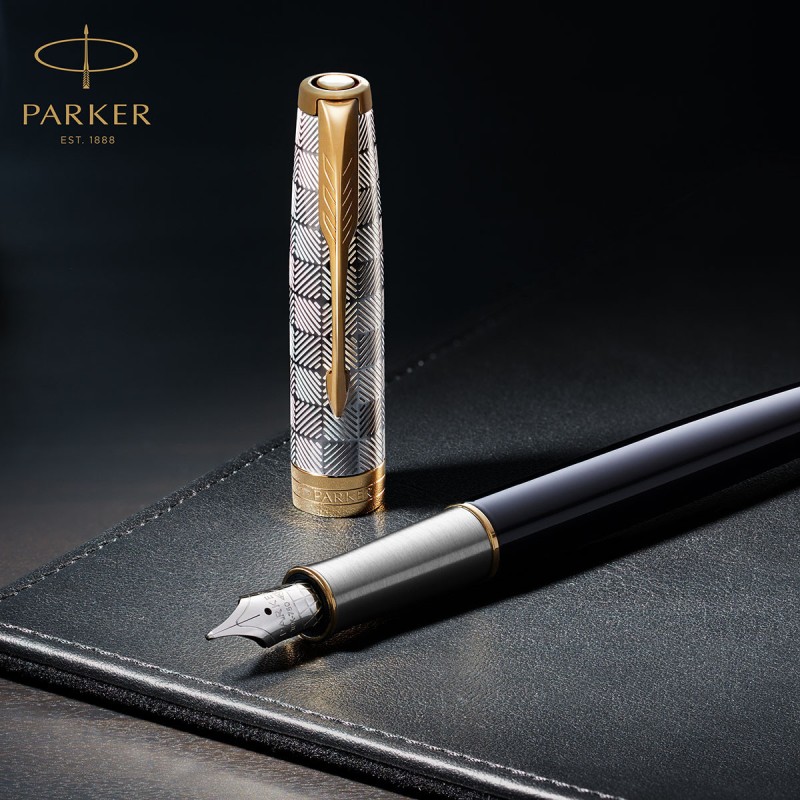 Pióro Parker ze złotą stalówką - Pióro wieczne Parker Sonnet Metal & Black GT 18k. [2119784] | Parkersklep.com