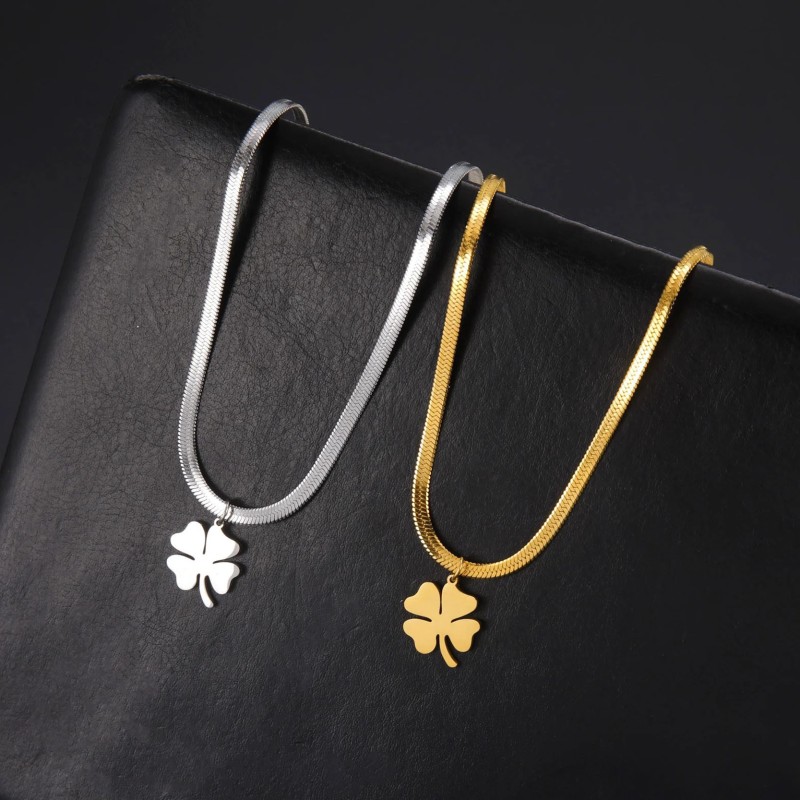 Naszyjnik stalowy srebrny - koniczynka [BM027]