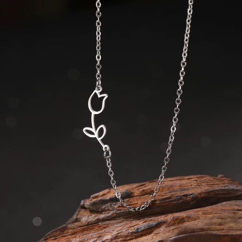 Naszyjnik stalowy srebrny - kwiatek [BM032]
